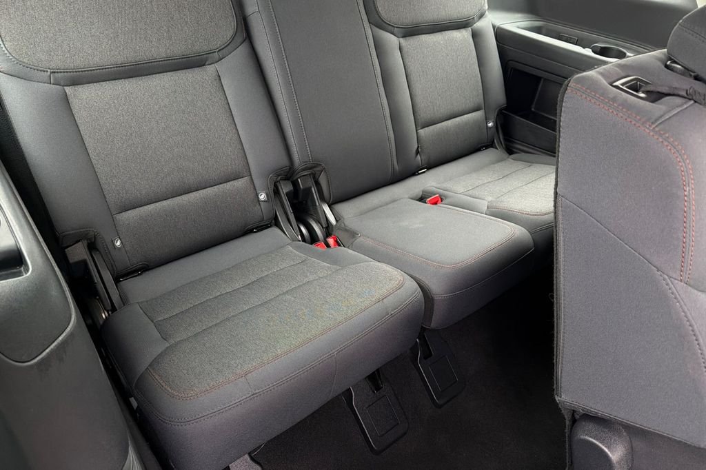 Used 2025 Oxford White Ford Active image 17