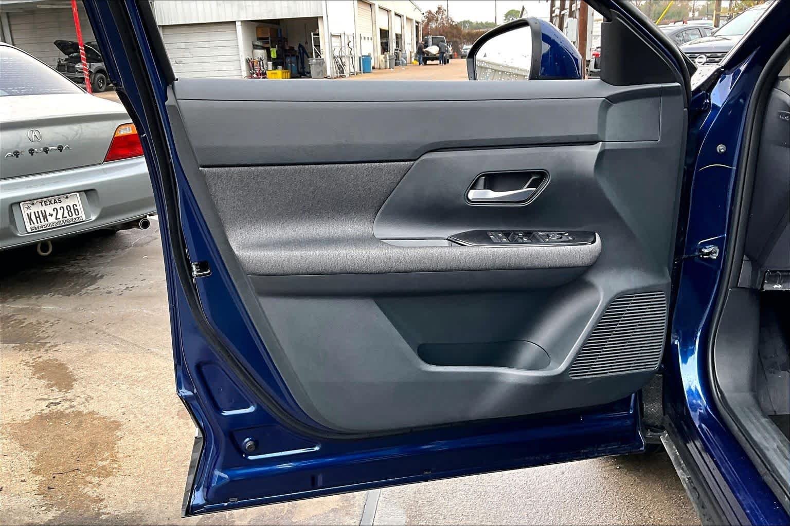 Used 2025 Deep Blue Pearl Nissan SV image 19