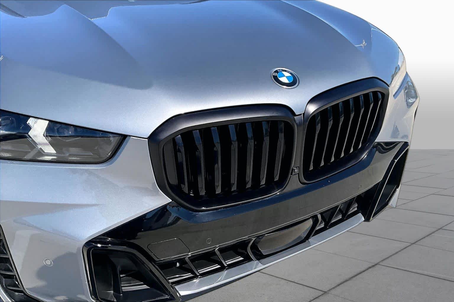 Used 2024 Skyscraper Grey Metallic BMW xDrive40i image 28