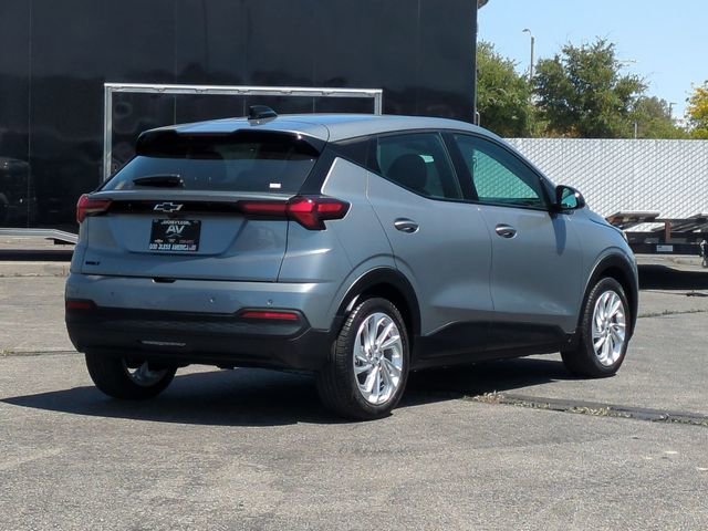 2027 Chevrolet Bolt LT - Photo 8