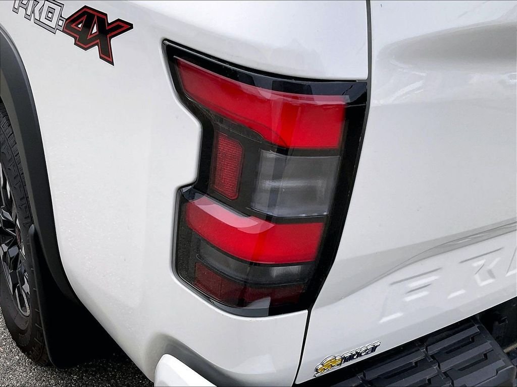 Used 2024 White Nissan PRO-4X image 34