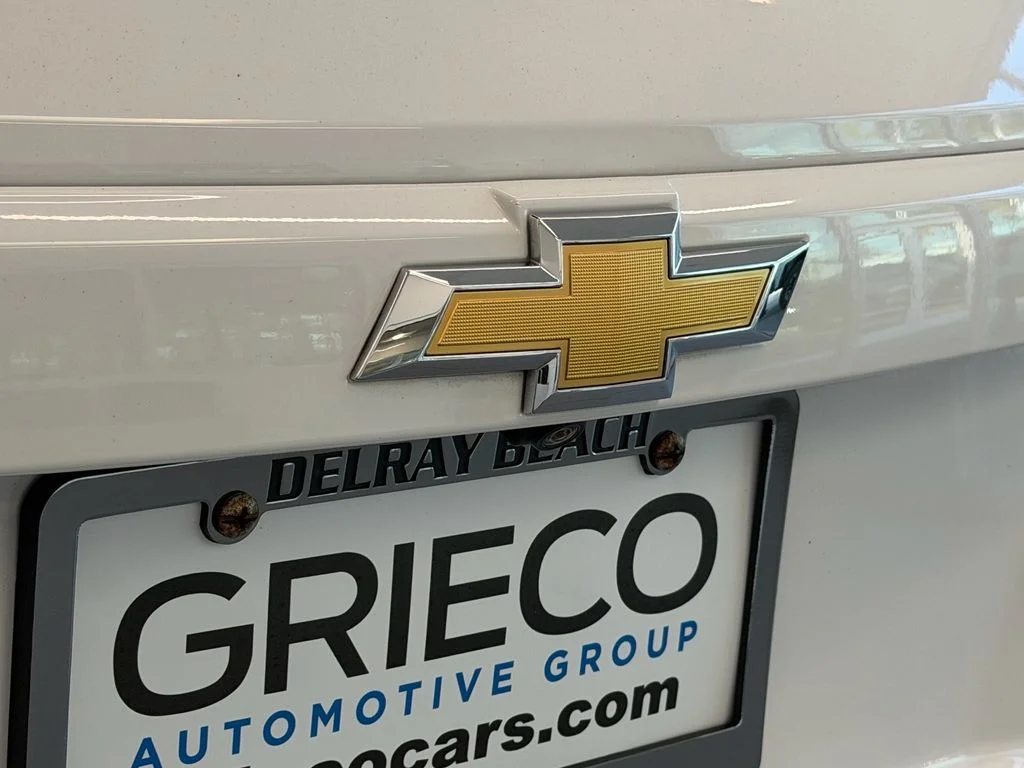 Used 2018 White Chevrolet LS image 5