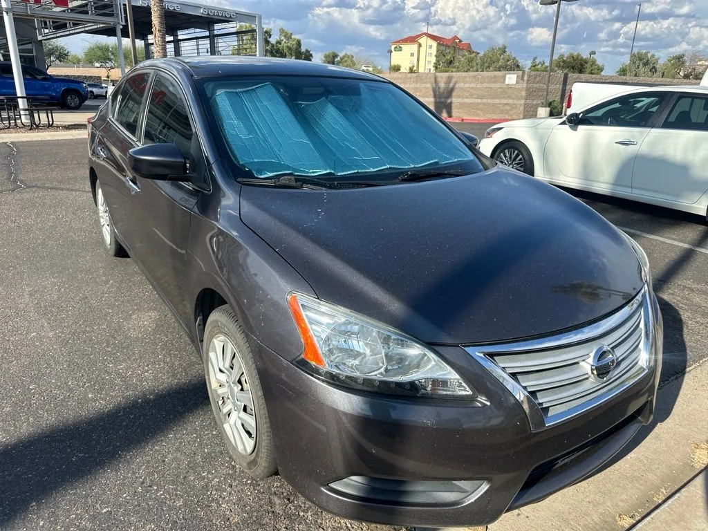 Used 2015 Gray Nissan SV image 3