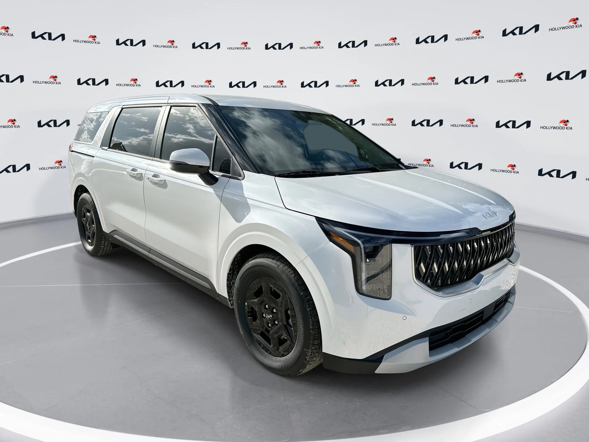 2026 Kia Sedona LX's photo