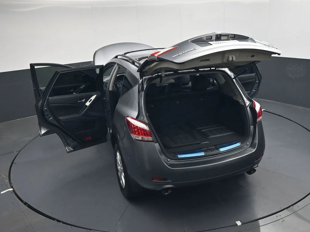 Used 2013 Gray Nissan SL image 51