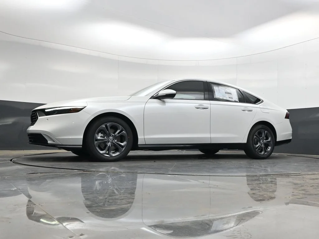 New 2026 Platinum White Pearl Honda EX-L image 28