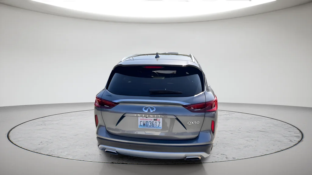 Used 2022 Gray INFINITI LUXE image 4