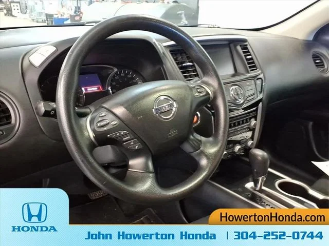 Used 2019 Silver Nissan S image 12