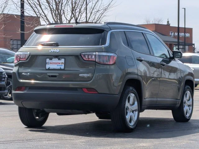 Used 2017 Green Jeep Latitude image 7