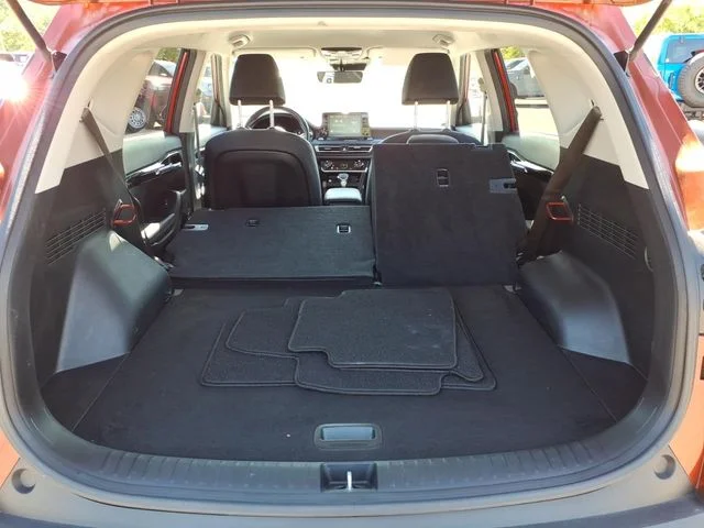 Used 2021 Orange Kia S image 9