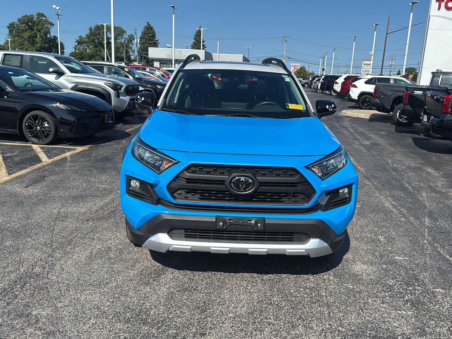 Used 2019 Blue Flame w/Ice Edge Roof Toyota Adventure image 2