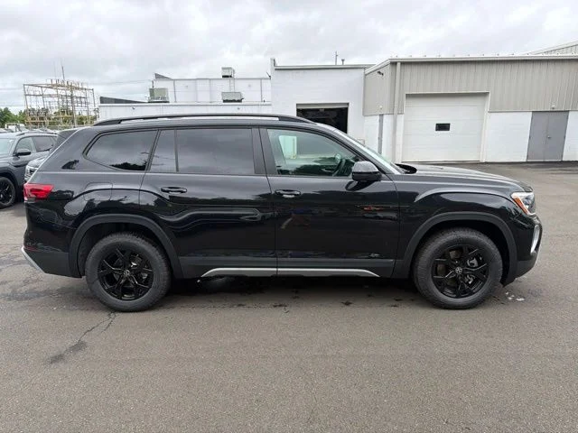 New 2026 Black Volkswagen 2.0T Peak Edition image 4