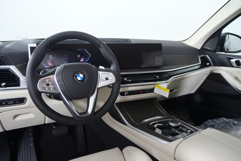 Used 2026 Aventurin Red Metallic BMW xDrive40i image 19