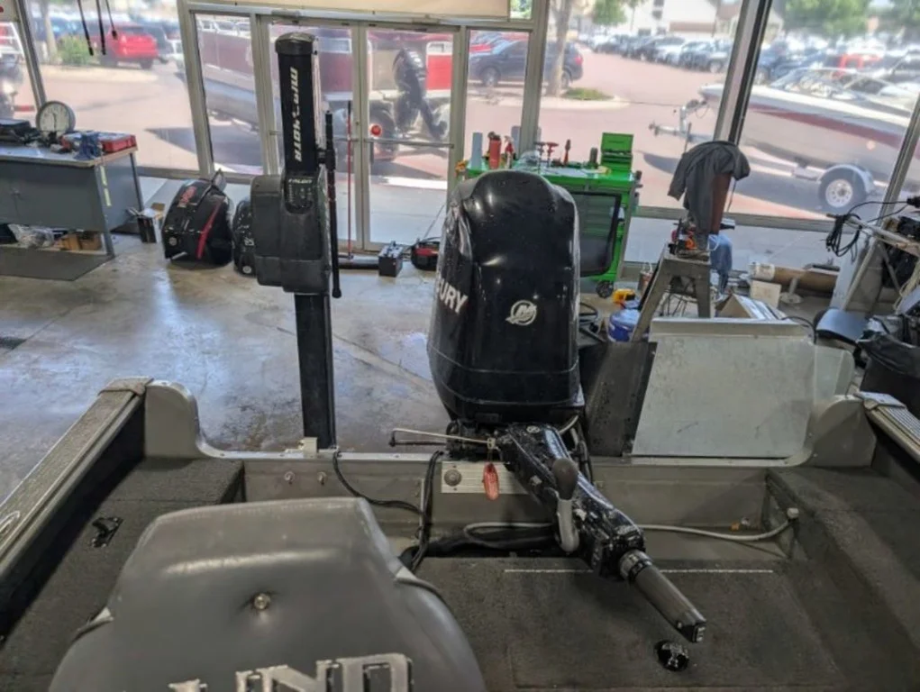 Used 2011 RED Lund  image 12