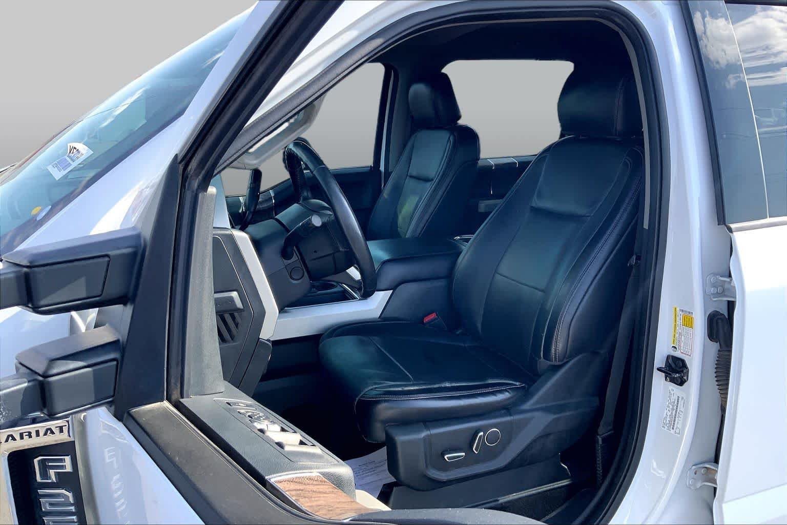 Used 2019 Oxford White Ford LARIAT image 8