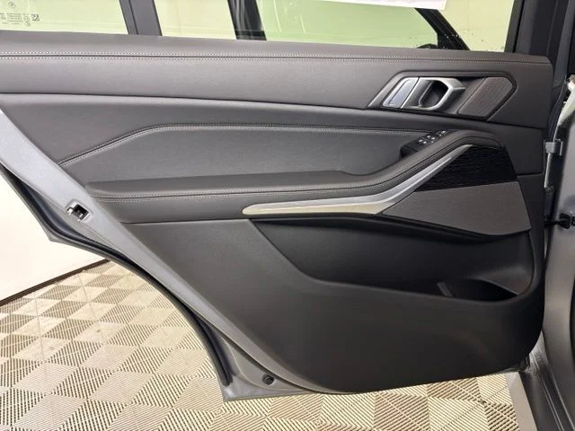 Used 2027 Frozen Pure Grey Metallic BMW xDrive40i image 16