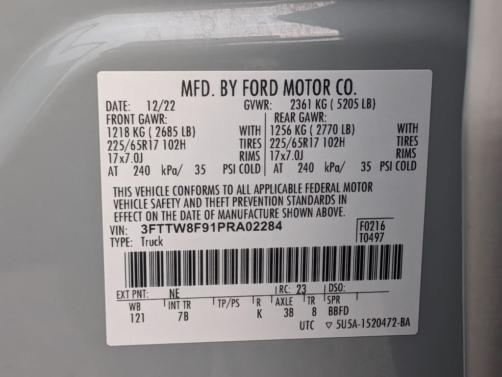 Used 2023 Green Ford XLT image 33