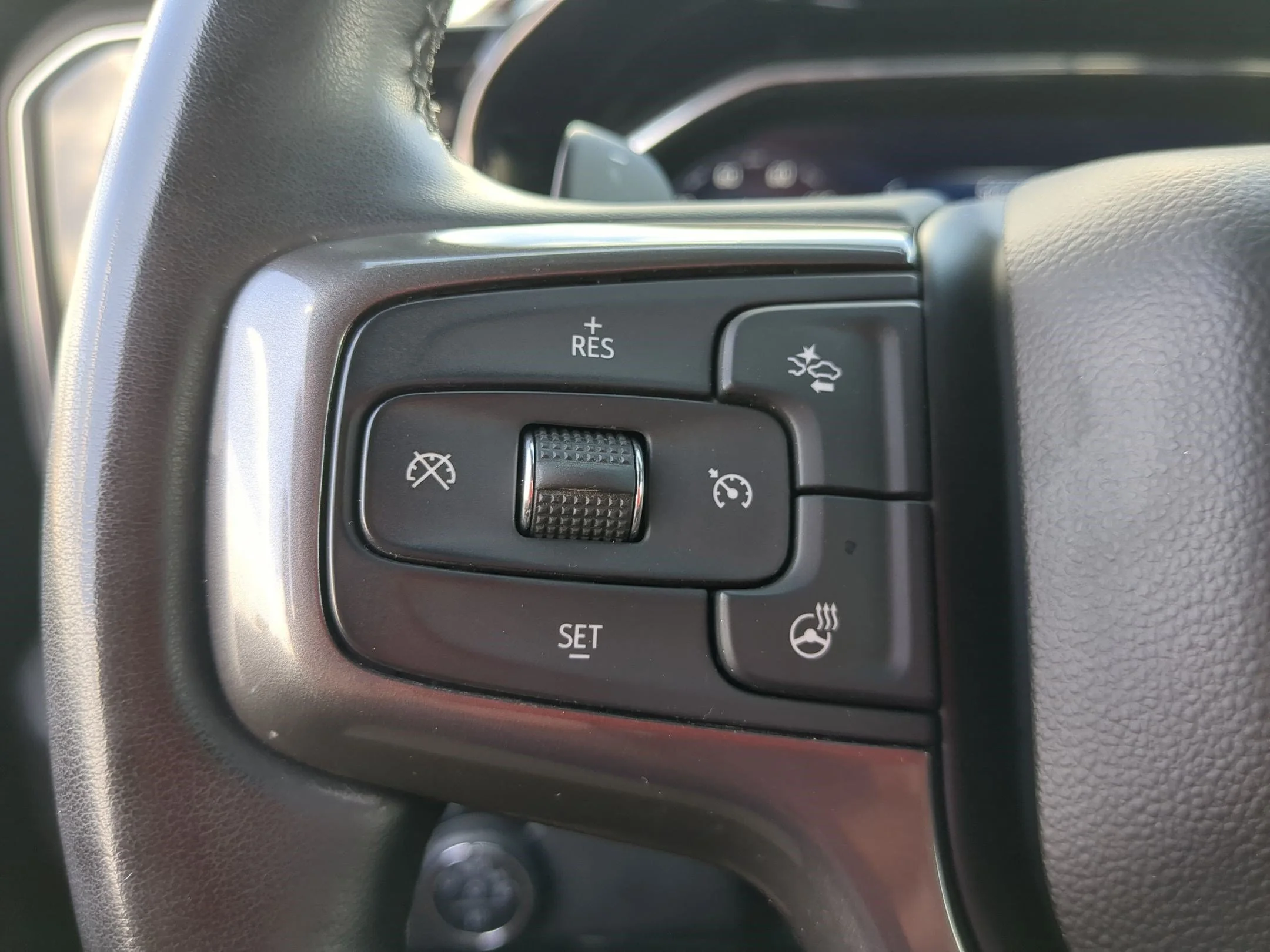 Used 2023 Iridescent Pearl Tricoat Chevrolet High Country image 17