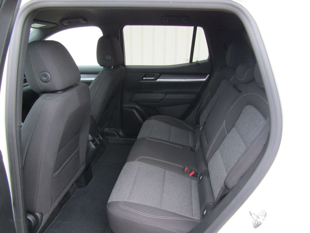 Used 2025 White GMC Elevation image 32