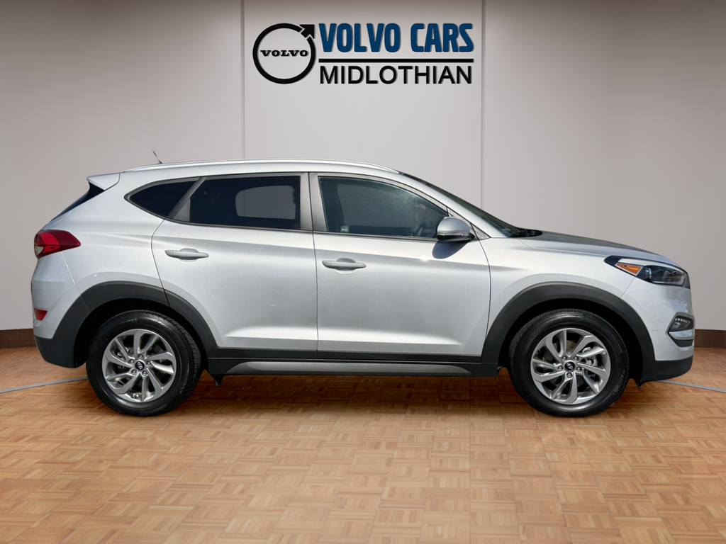 Used 2016 Silver Hyundai Eco image 17