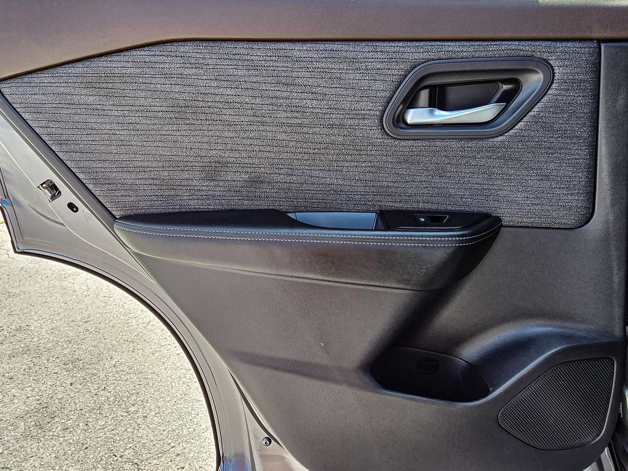 Used 2023 Gray Nissan SV Intelligent AWD image 28