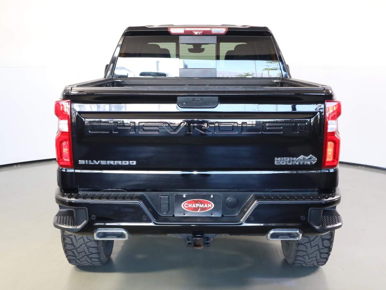 Used 2020 Black Chevrolet High Country Crew Cab image 3