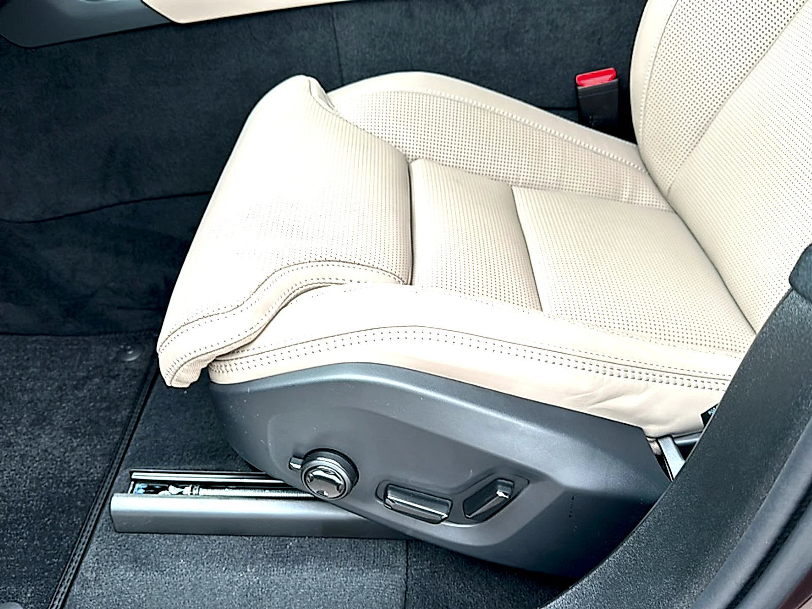 2025 Volvo XC90 Ultra - Photo 13