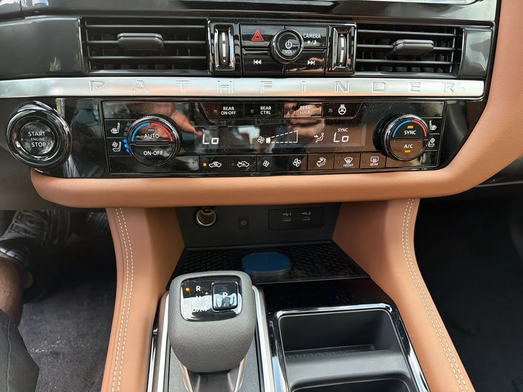 New 2026 Gray Nissan Platinum image 28