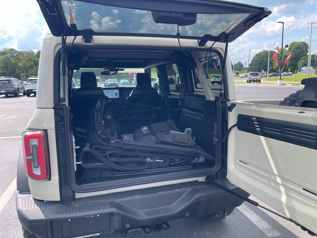 Used 2025 Beige Ford Badlands image 9