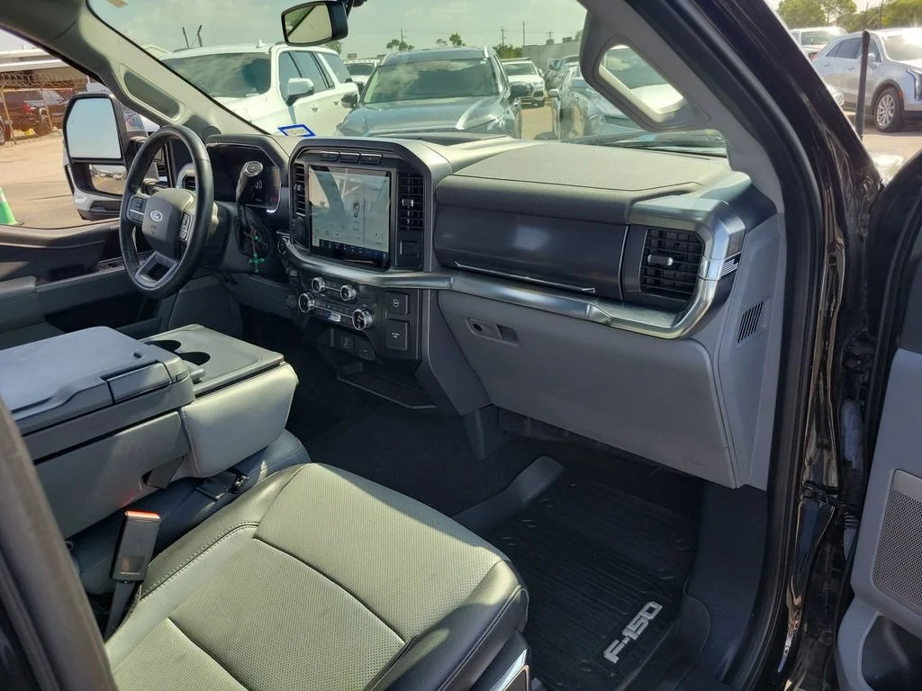 Used 2022 Black Ford LARIAT image 30