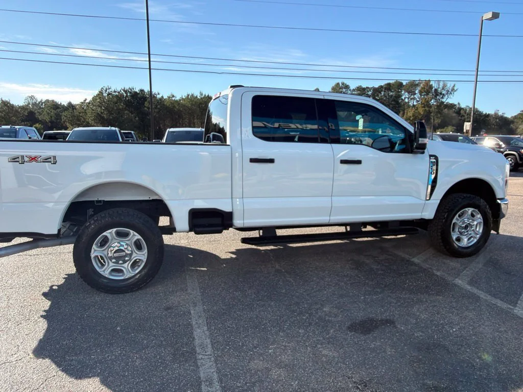 Used 2026 White Ford XL image 6