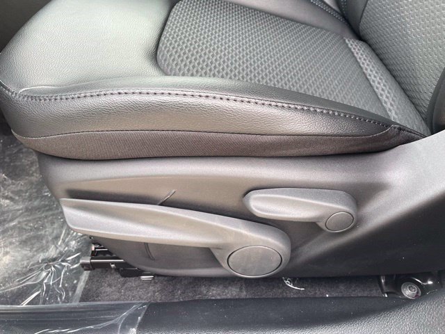 New 2026 Bright White Clearcoat Jeep Latitude Altitude image 12