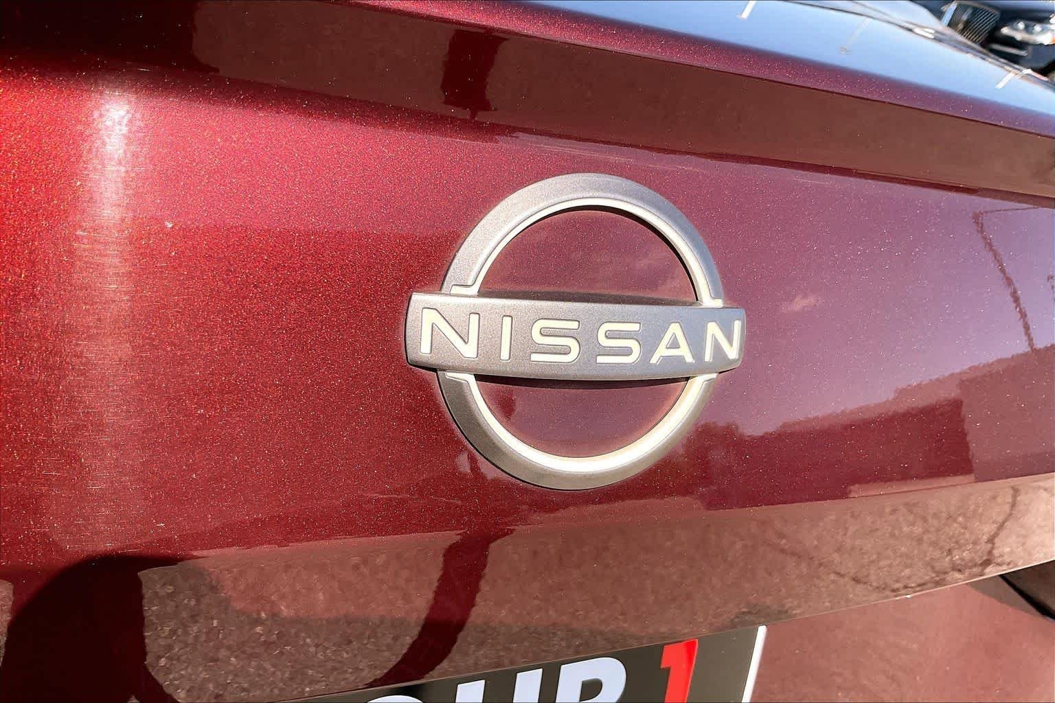 Used 2023 Garnet Pearl Metallic Nissan 2.5 SV image 30