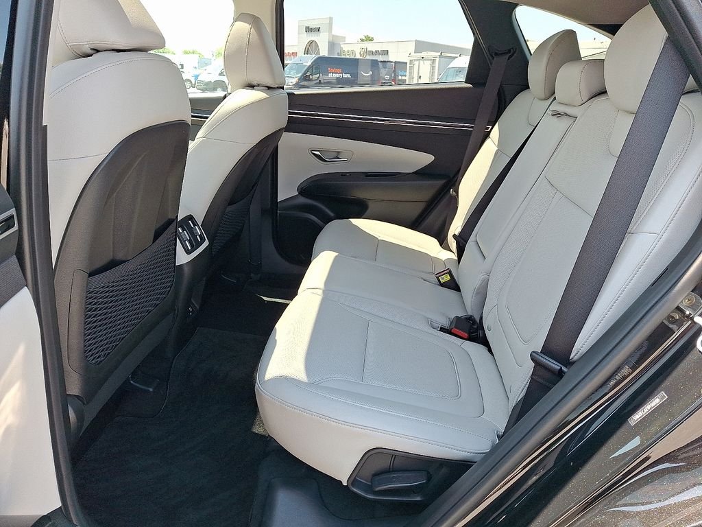 Used 2023 Black Hyundai SEL image 11