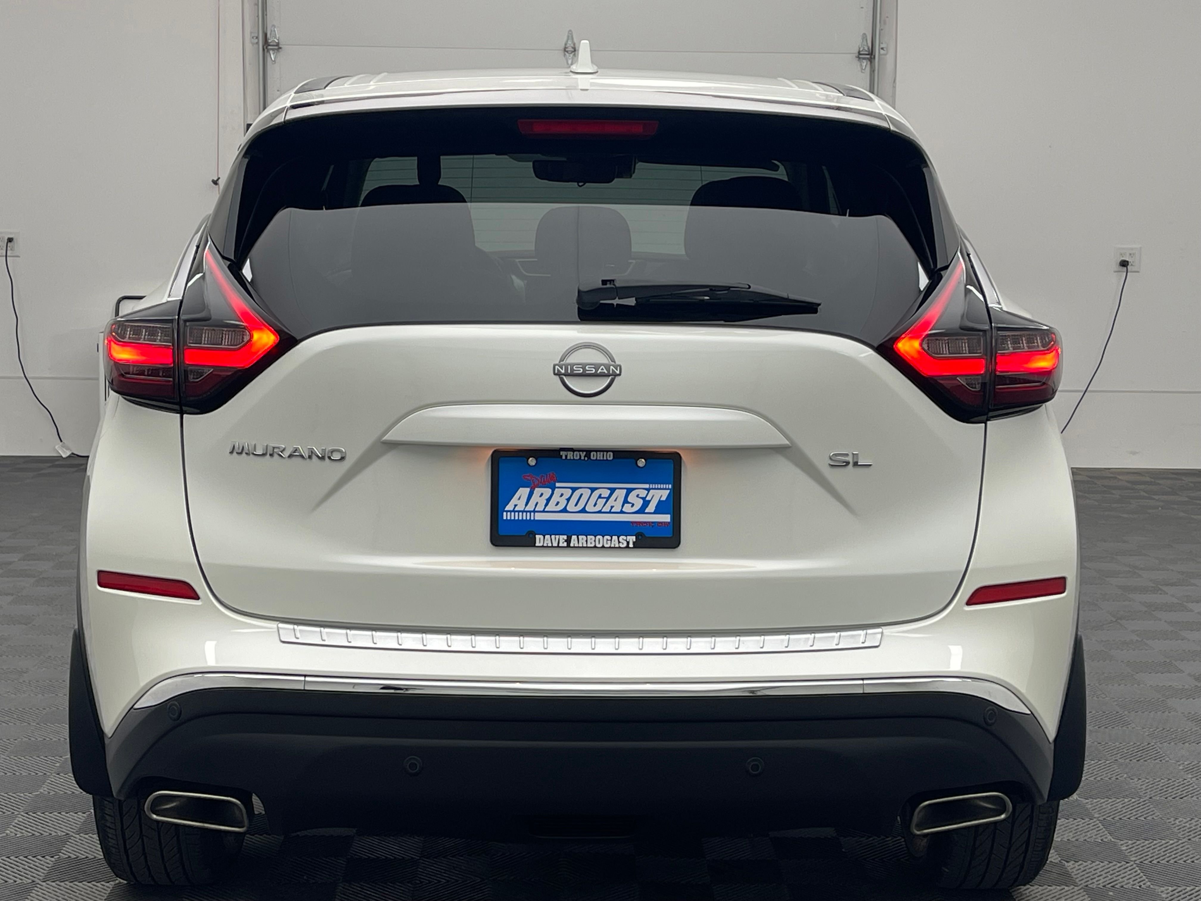 Used 2024 Pearl White Tricoat Nissan SL image 10