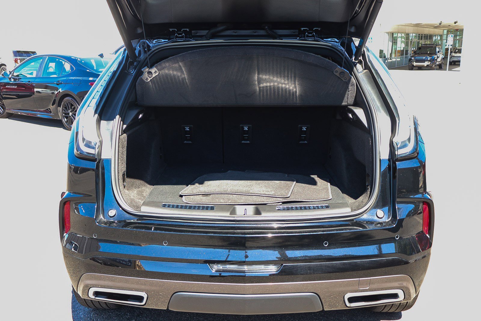 2024 Cadillac XT4 Sport - Photo 32