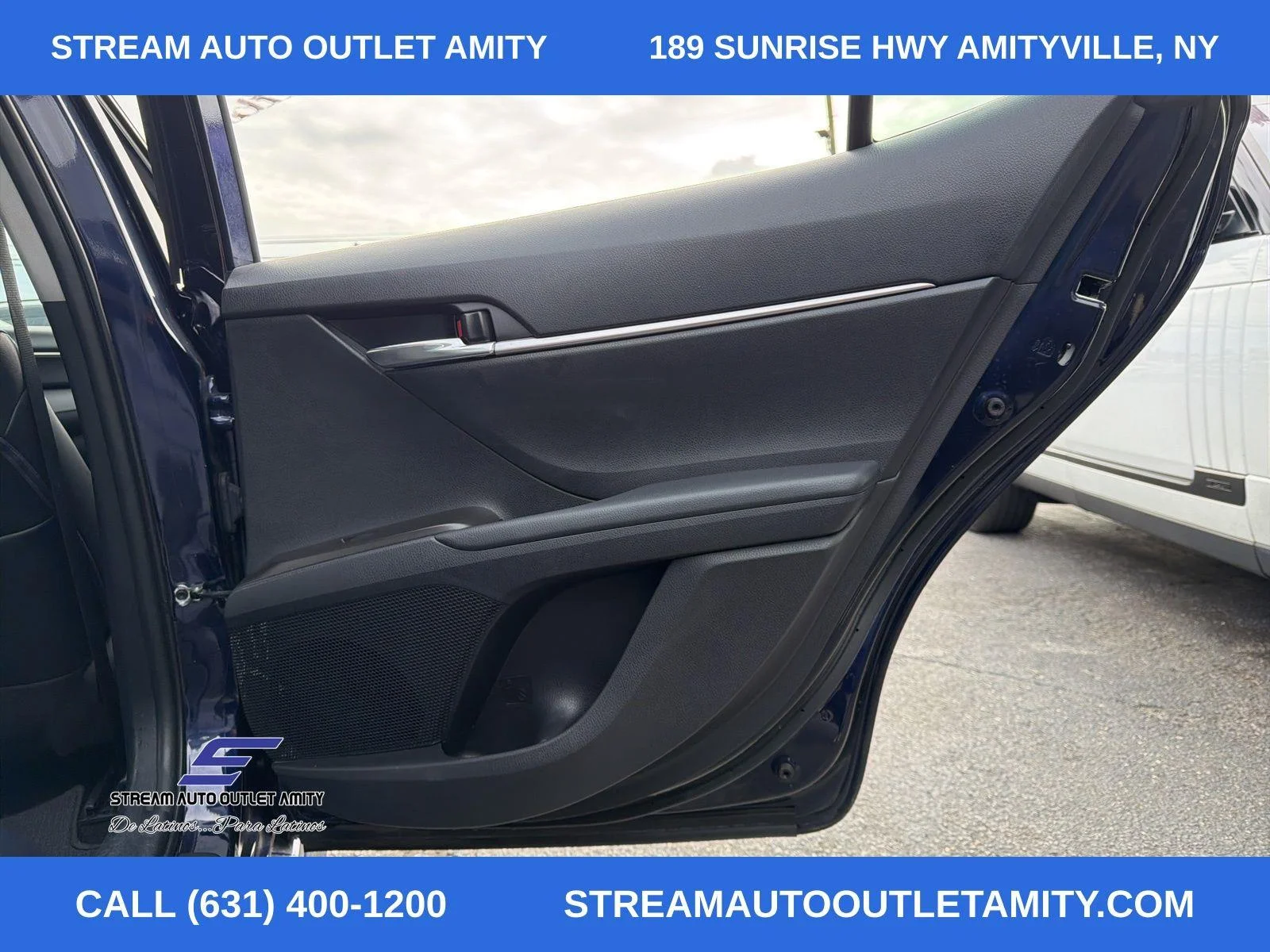 Used 2022 Blue Toyota SE image 16