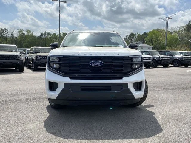 New 2026 Star White Metallic Tri-Coat Ford Active image 8
