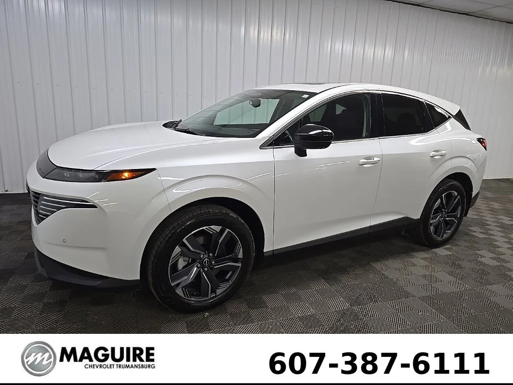 Used 2025 White Nissan SL image 6