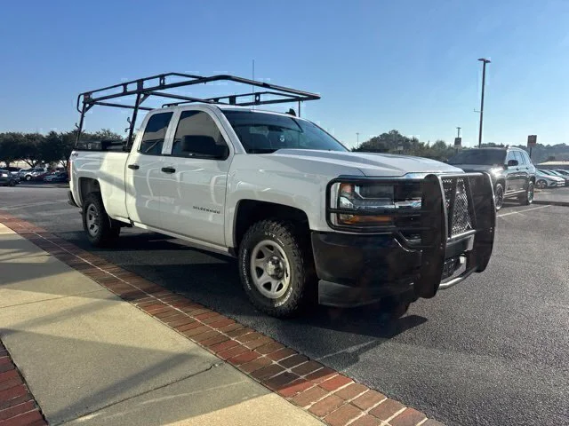 Used 2019 White Chevrolet WT image 3