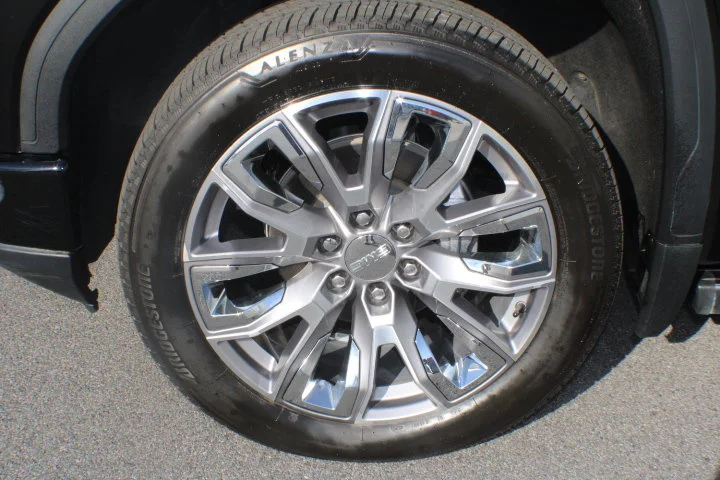 Certified Used 2023 Onyx Black GMC Denali image 5