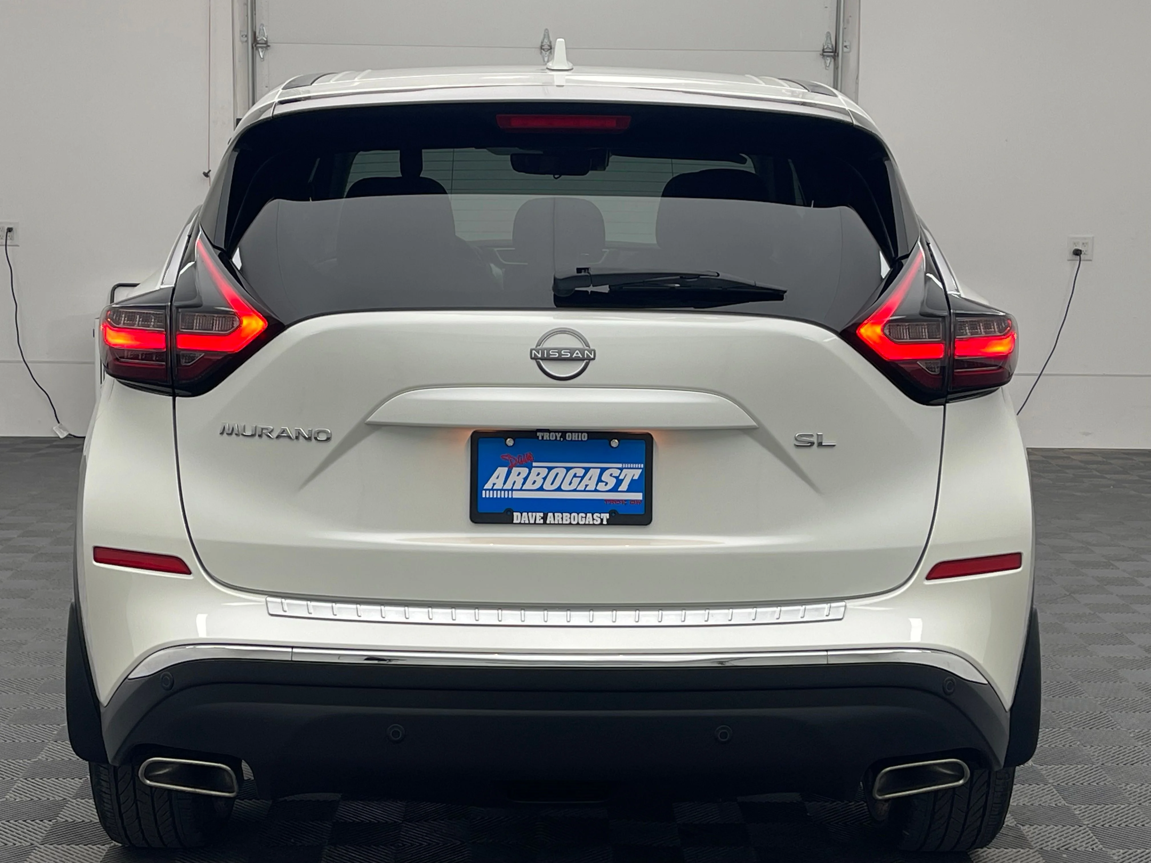 Used 2024 Pearl White Tricoat Nissan SL image 10