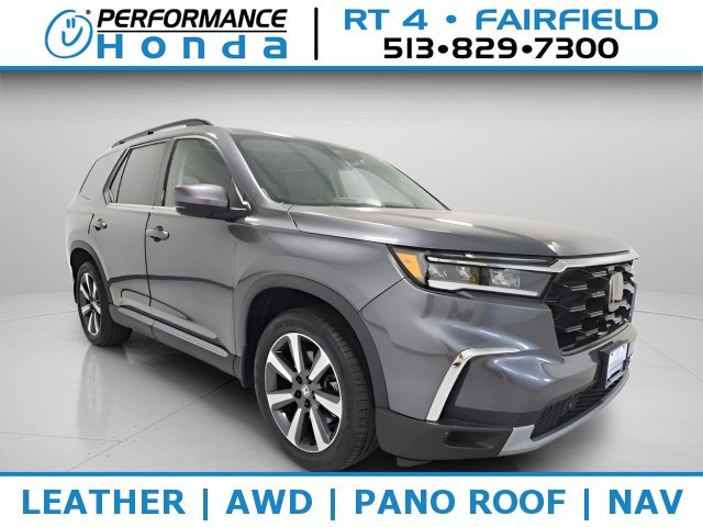 2023 Honda Pilot Touring AWD's photo