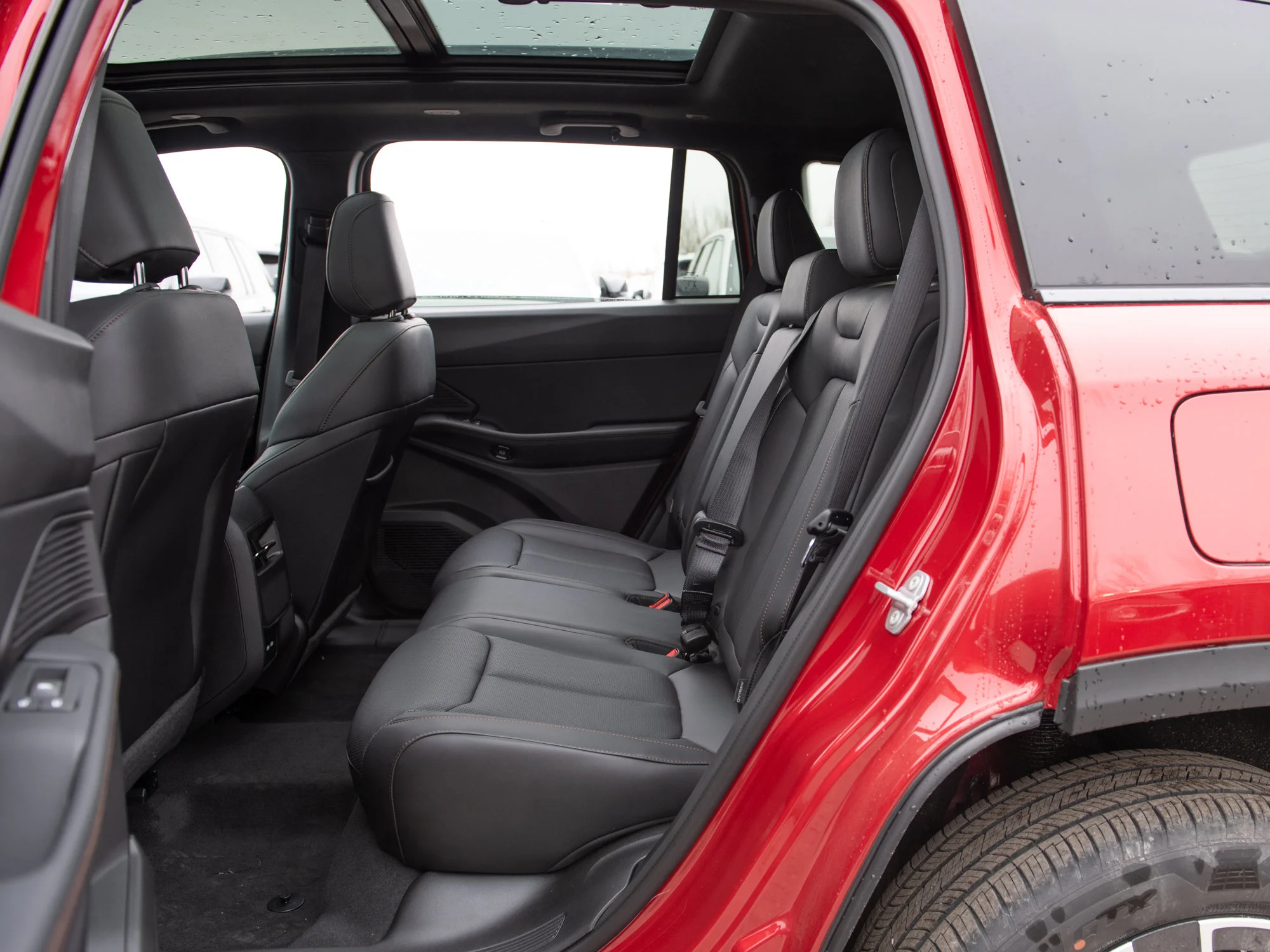 New 2026 Red Jeep Limited* 4x4 Hybrid, Panoramic Sunroof, Heated Leather Seats, Remote Start image 21