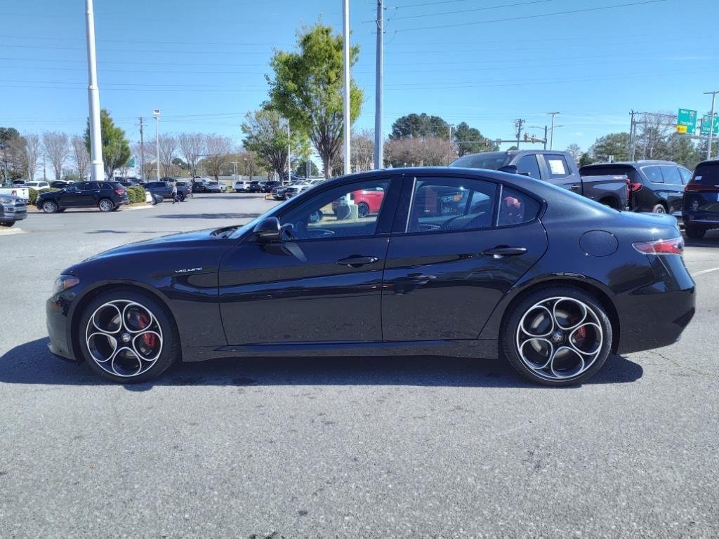 2025 Alfa Romeo Giulia Base - Photo 16