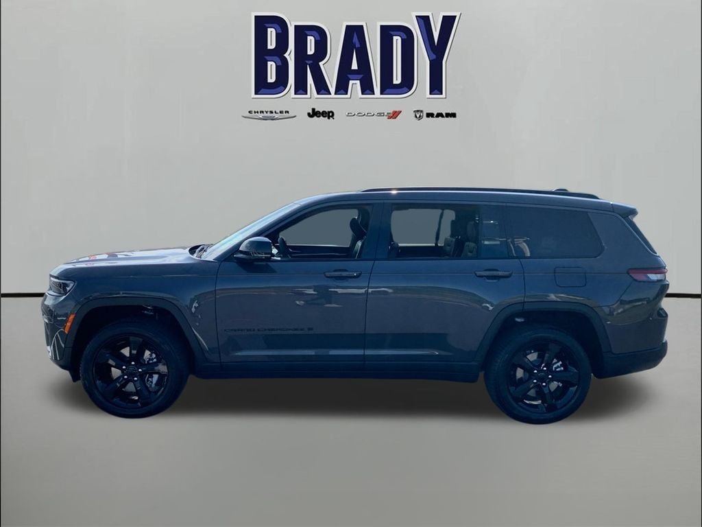 New 2026 Baltic Gray Metallic Clear-Coat Exterior Paint Jeep Limited image 4
