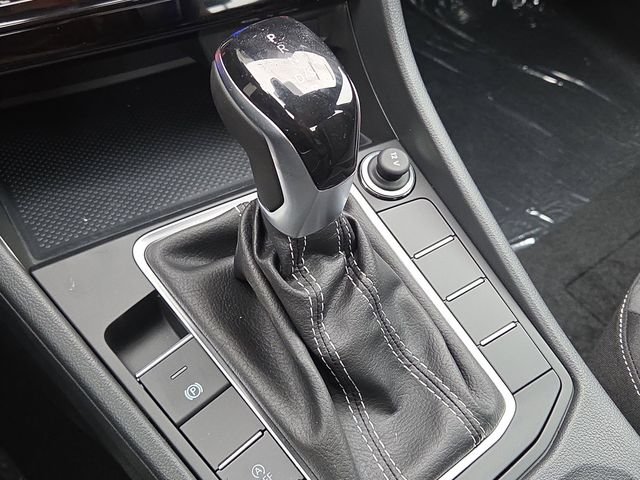 2026 Volkswagen Jetta Sport - Photo 13