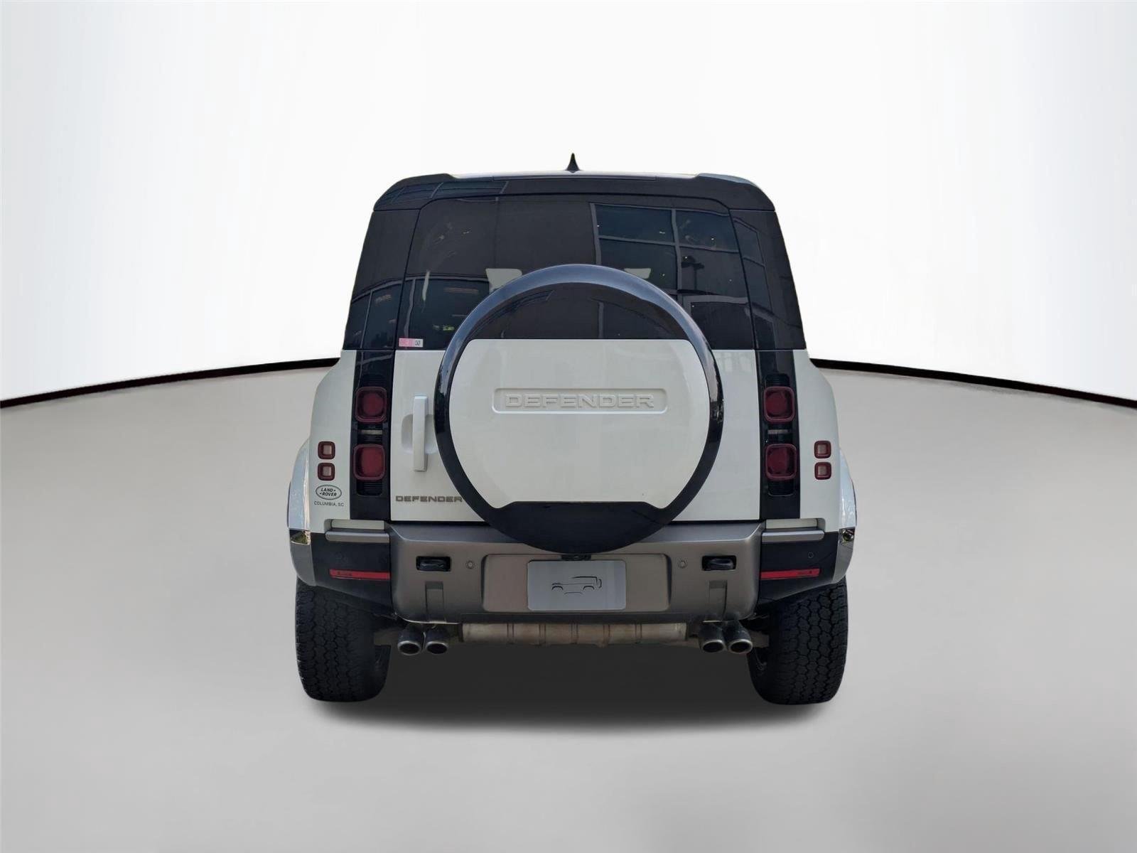Used 2025 Fuji White Land Rover X-Dynamic SE image 6