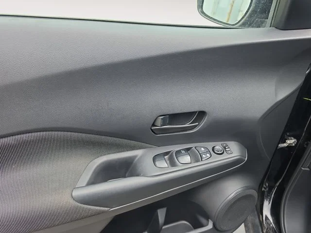Used 2019 Super Black Nissan S image 10