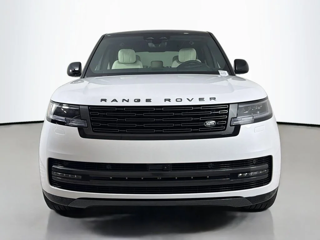 New 2026 Ostuni Pearl White Land Rover SE image 2